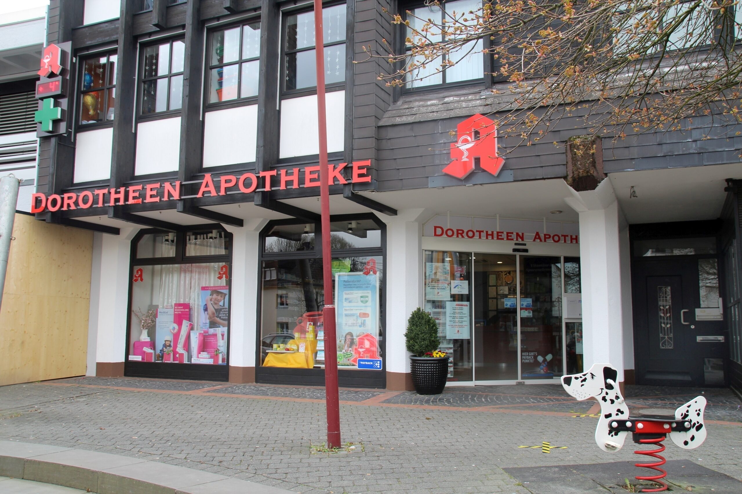 Apotheke außen - Team